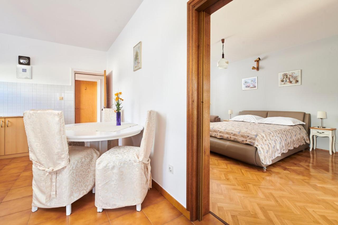 Haus Ana Poreč Exterior foto
